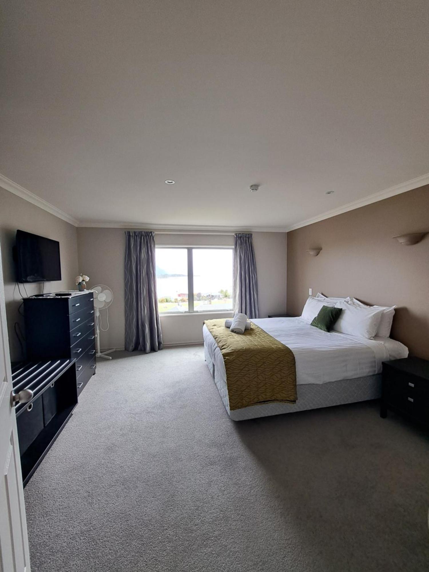 Hotel Lake Brunner Greymouth Exterior foto