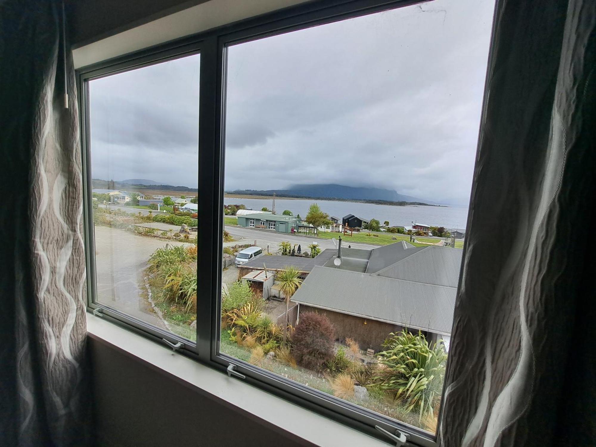 Hotel Lake Brunner Greymouth Exterior foto